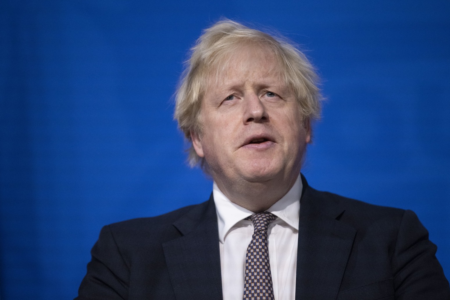 Boris Johnson sticks with Plan B in bid to ‘ride out’ Omicron without lockdown 