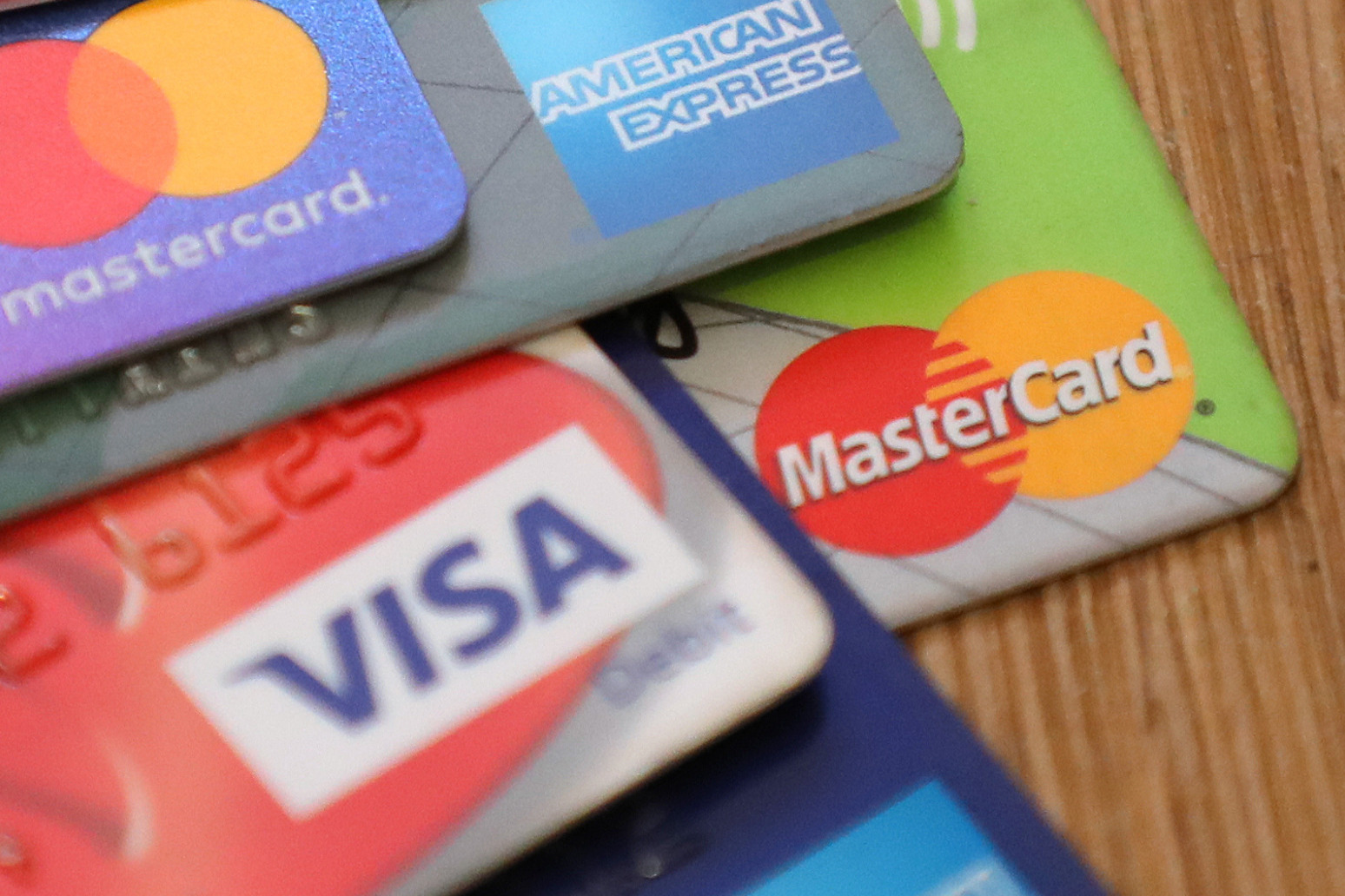 Nine in 10 eligible card transactions in 2021 were contactless 