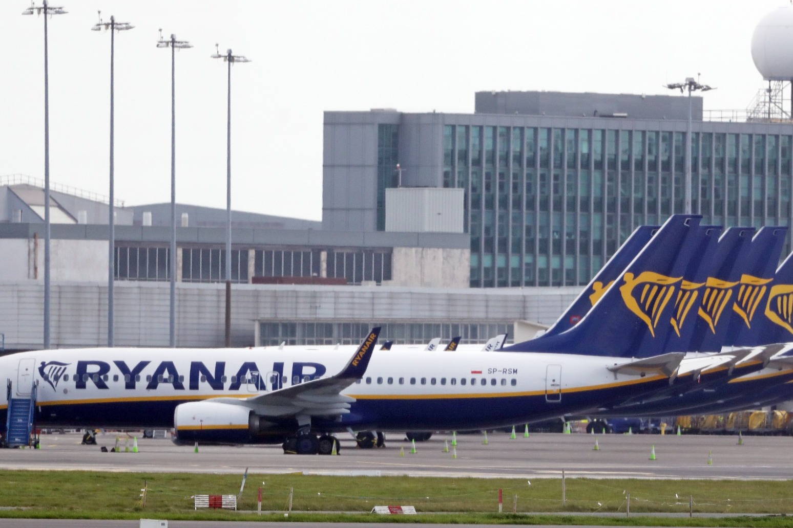Pre-departure Covid tests scrapped for travellers arriving in England 