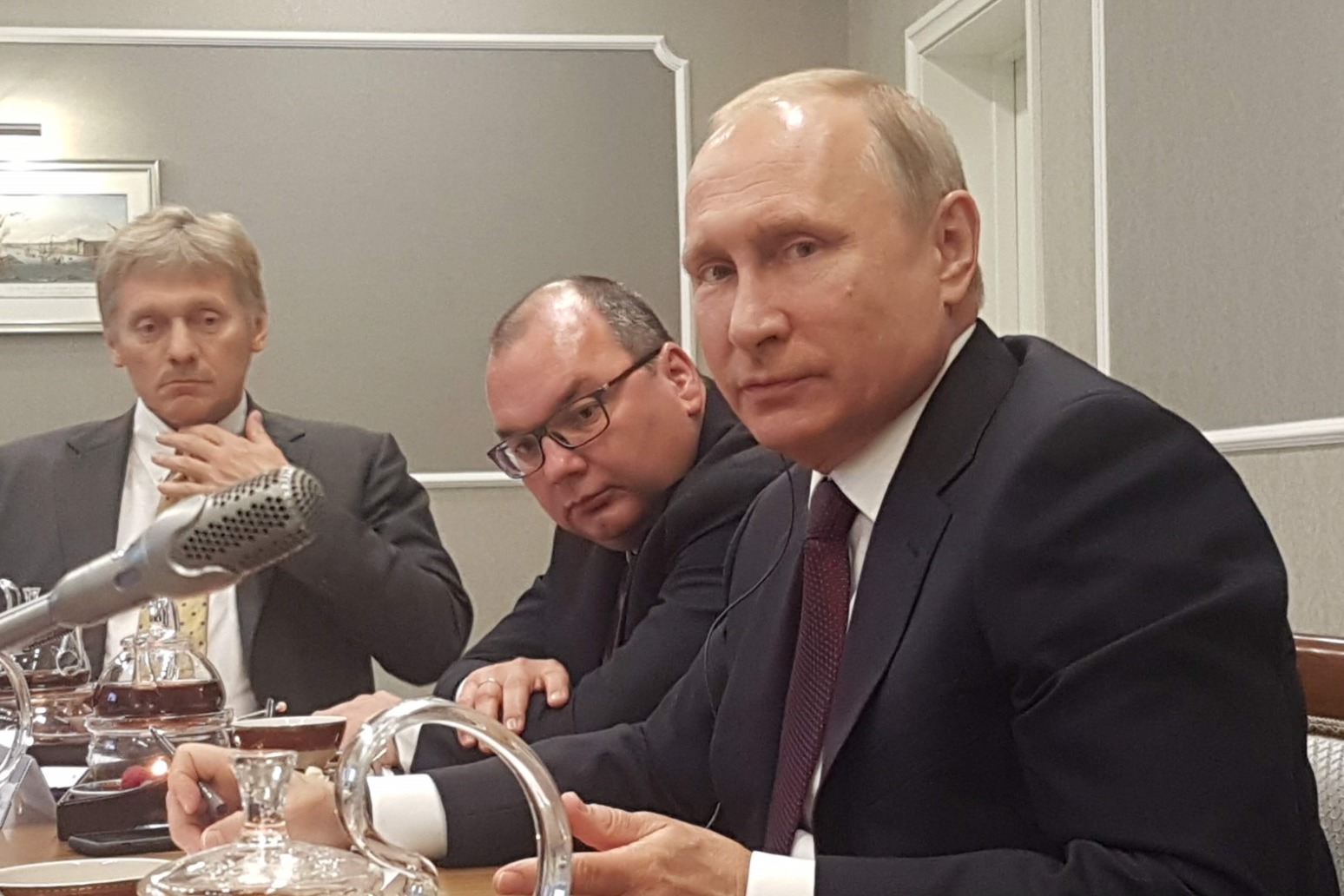 Johnson warns Putin that Ukrainian incursion would be ‘tragic miscalculation’ 
