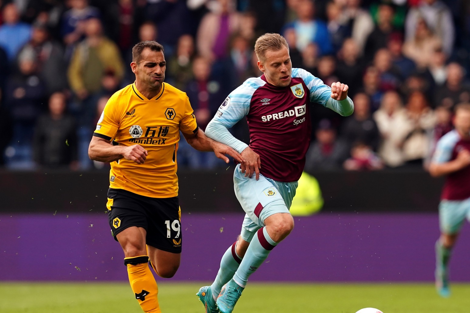 Matej Vydra believes experience of relegation battles will help Burnley survive 