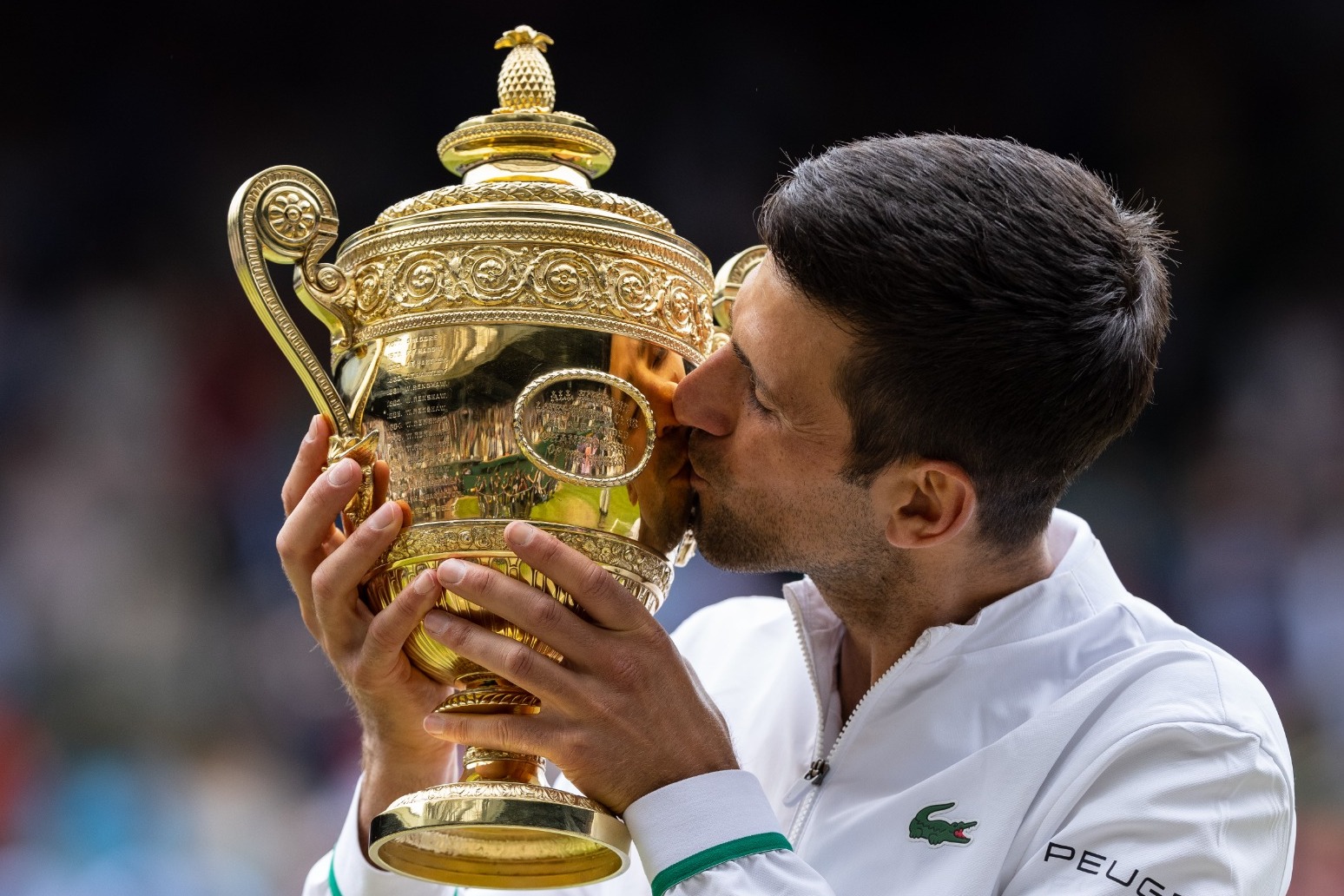 Novak Djokovic able to defend Wimbledon title with Covid restrictions lifted 