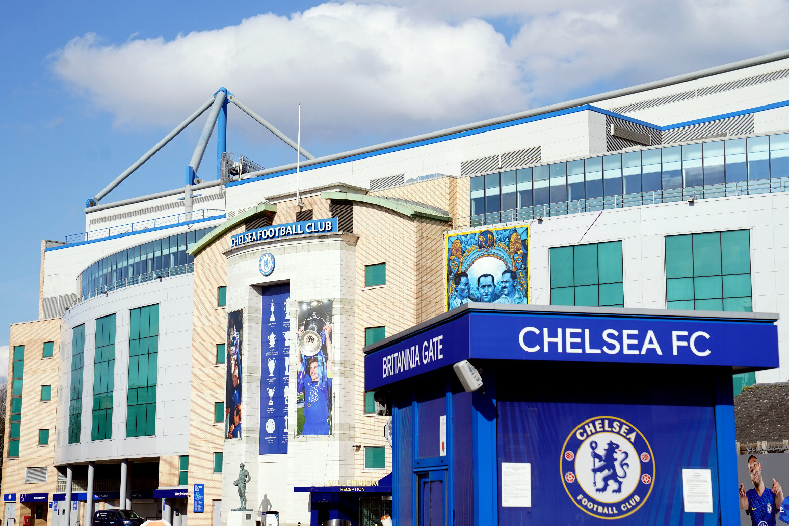 Ricketts-led consortium withdraws bid to buy Chelsea 