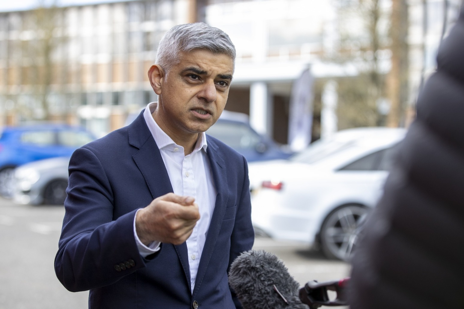 Sadiq Khan says he is fighting pollution with ‘one hand tied’ behind his back 