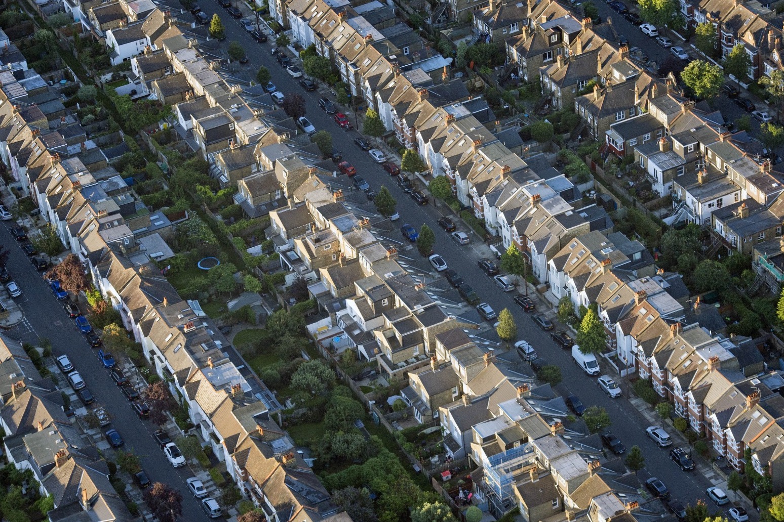 Boris Johnson considers giving housing association tenants the right to buy 