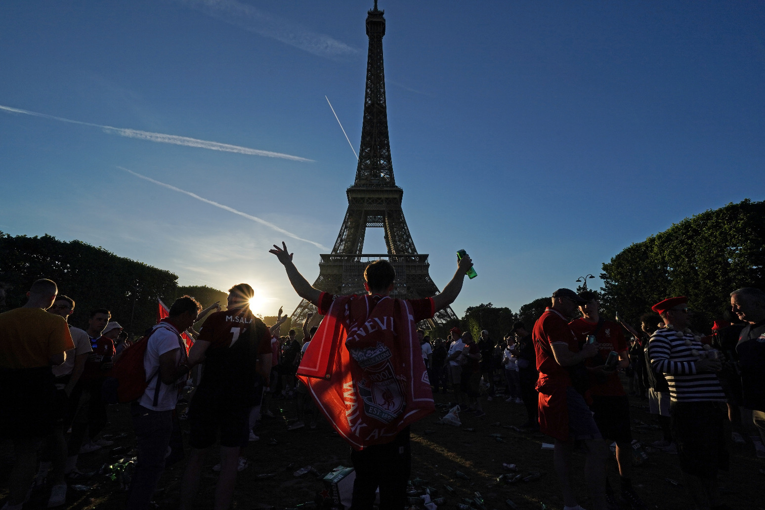 Fines warning as Liverpool fans flock to Paris for Champions League final 