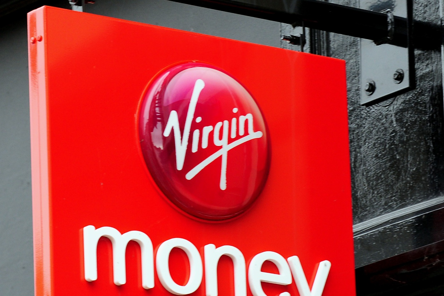 Virgin Money profits boosted by credit card sign-ups 