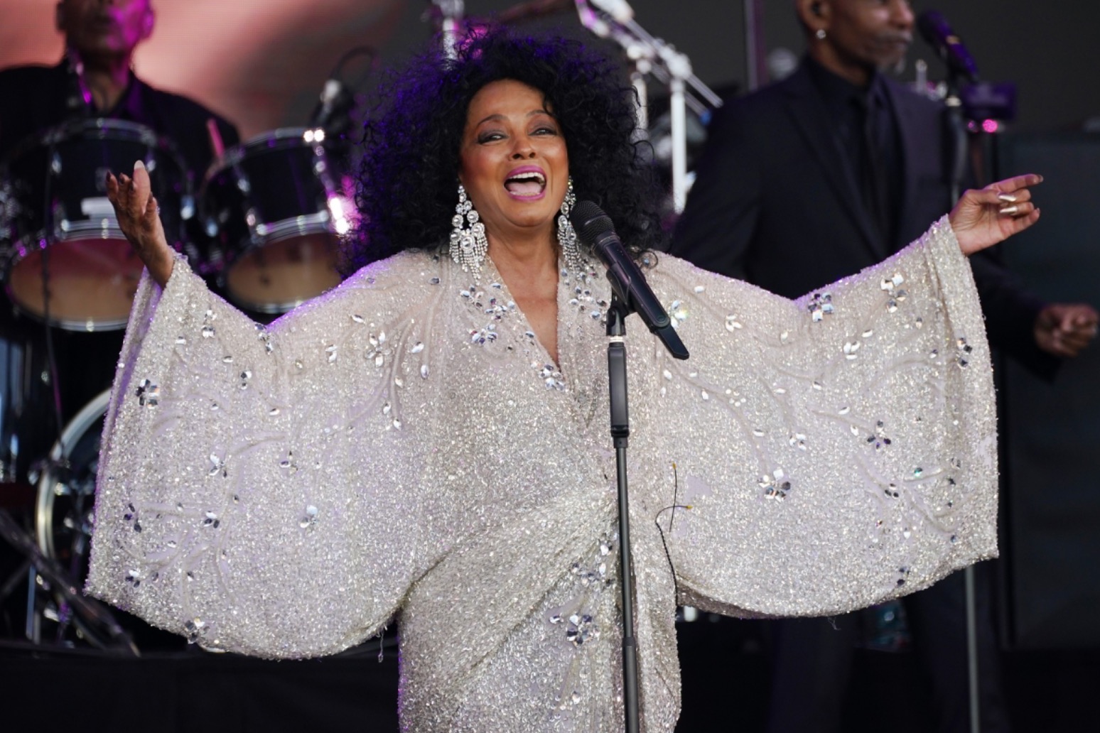 Diana Ross reels off the hits during legends slot at Glastonbury 