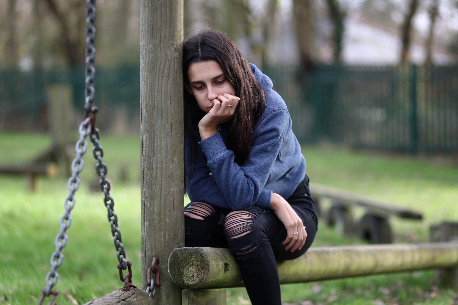 Thousands of young people ‘attempt suicide while waiting for NHS treatment’ 