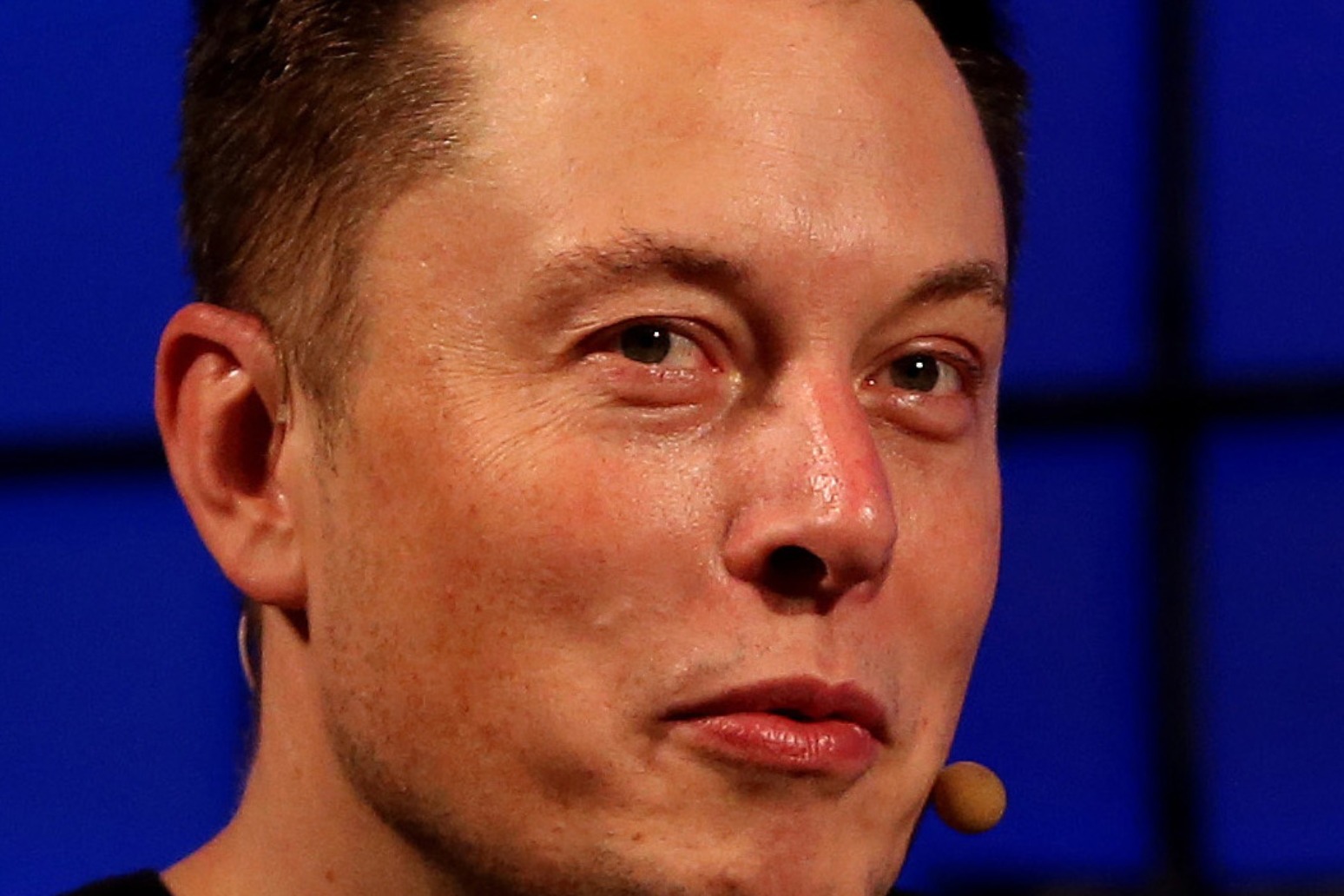 Elon Musk admits he joked about buying Manchester United 
