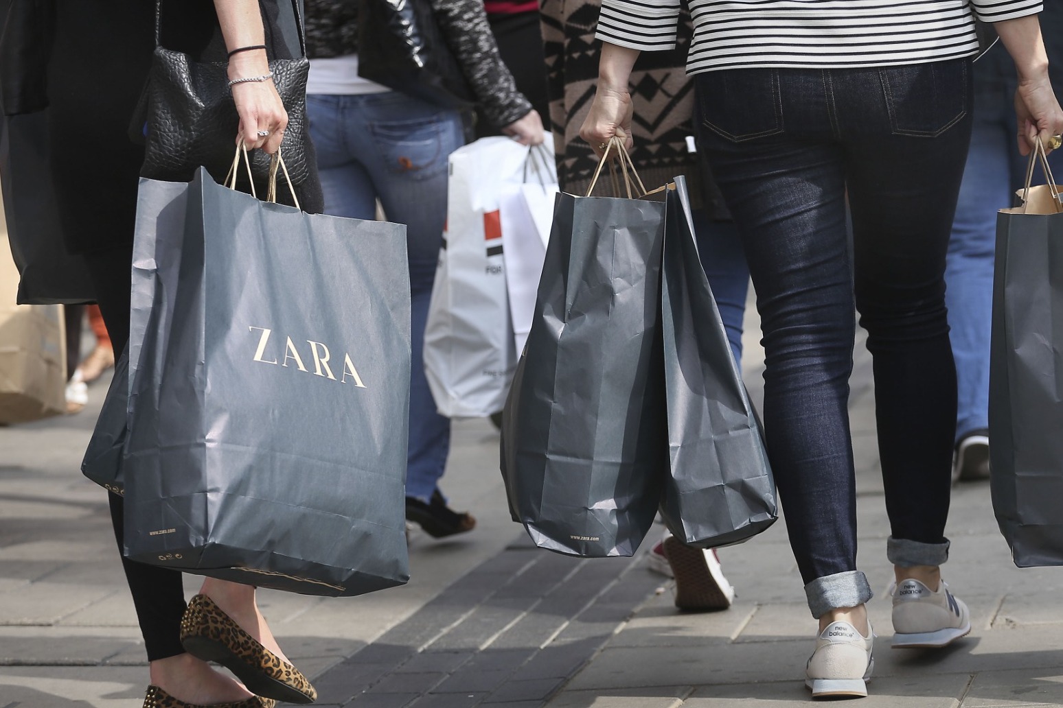 Consumer confidence falls to fourth record low in five months 