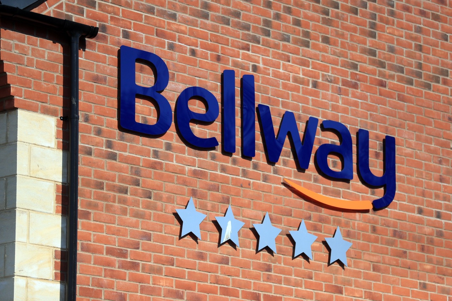 Bellway sees buyer demand drop amid soaring mortgage rates and economic woes 