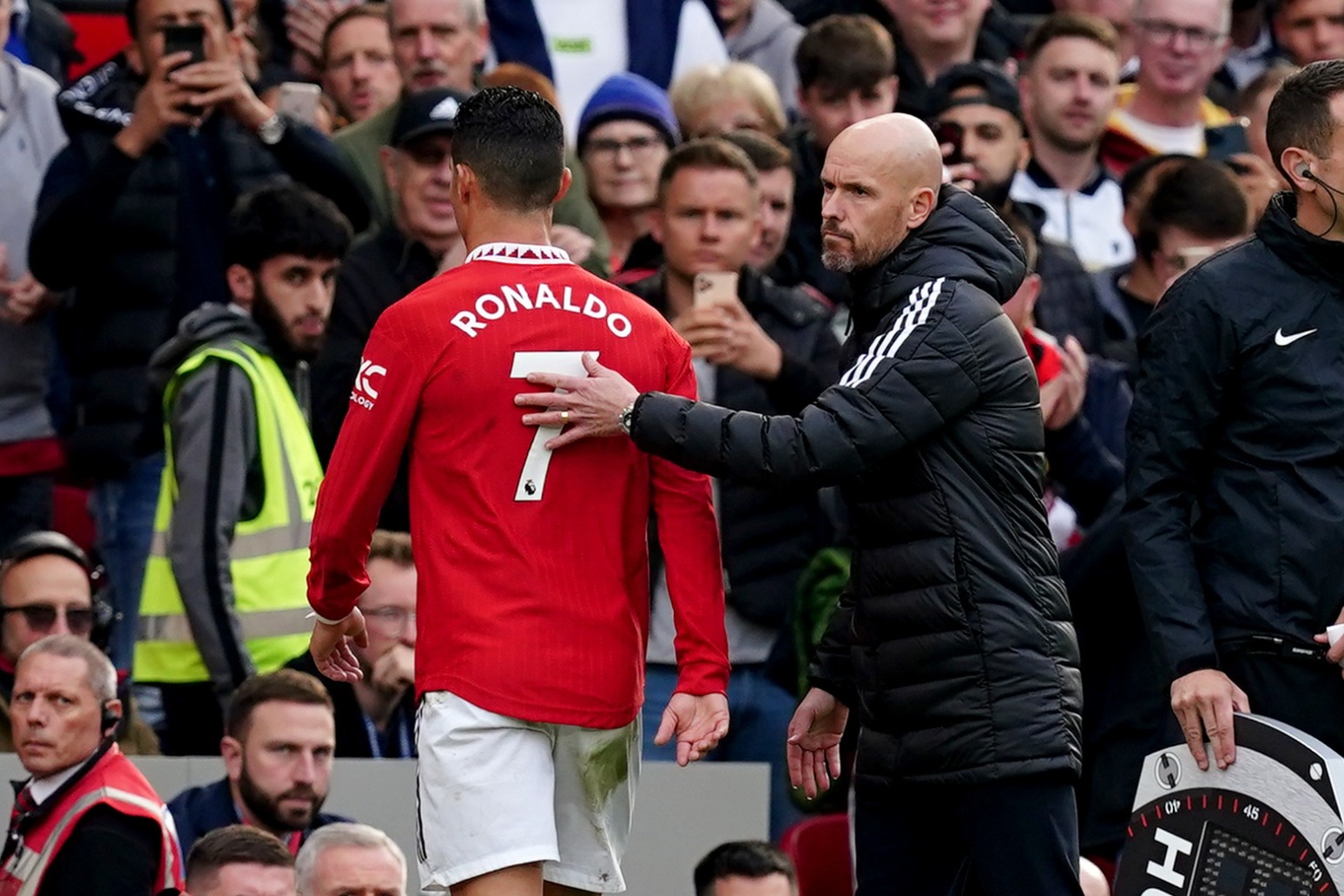 Erik ten Hag to deal with Cristiano Ronaldo after early exit down tunnel 
