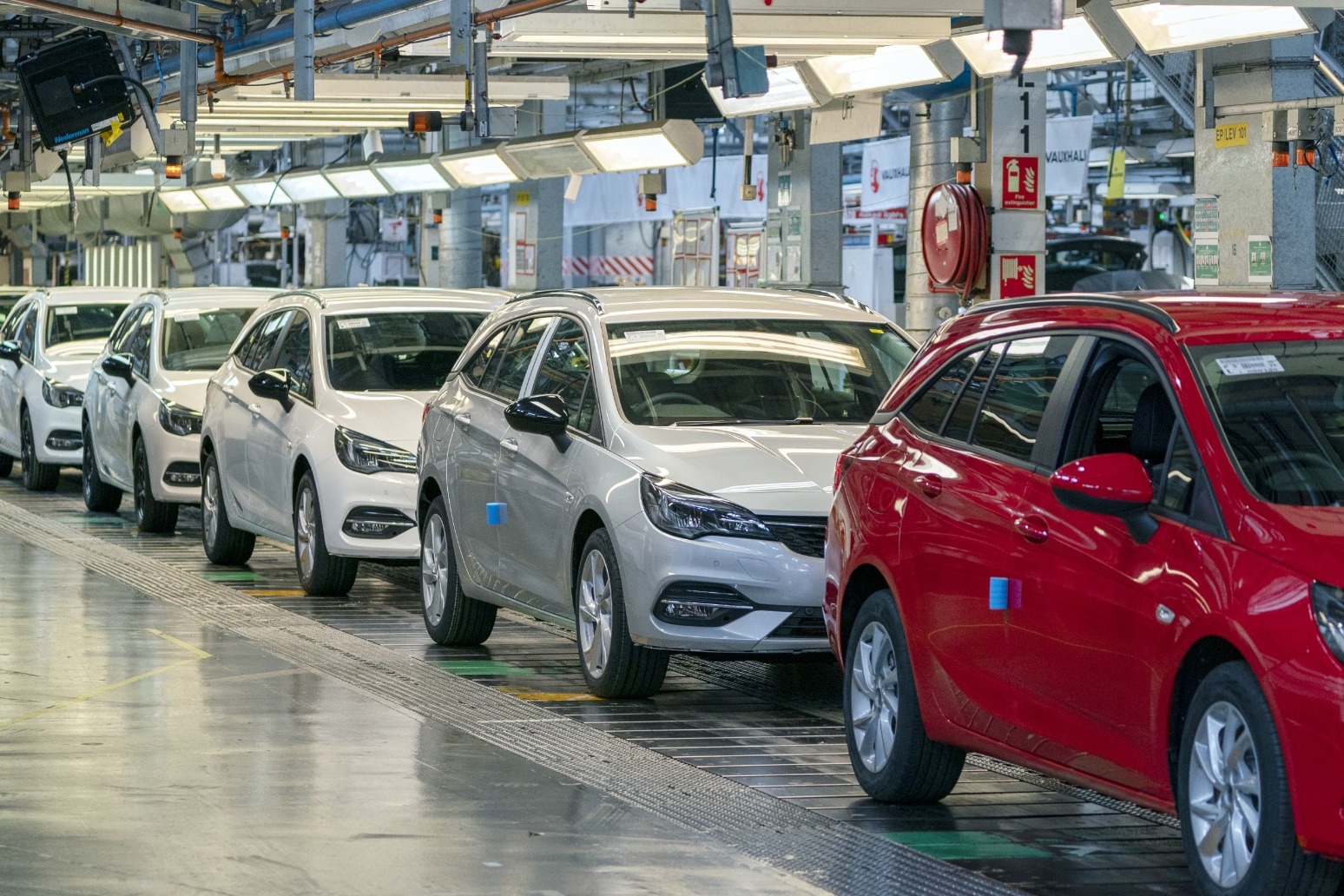 Car production sinks to lowest level since 1950s 